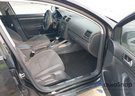 2007 Volkswagen Rabbit 4-Door из США, поврежденный, VIN WVWDR71K47W166447